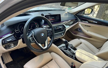 BMW 5 серия, 2019 год, 3 999 999 рублей, 13 фотография