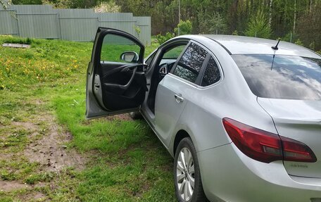 Opel Astra J, 2013 год, 750 000 рублей, 5 фотография