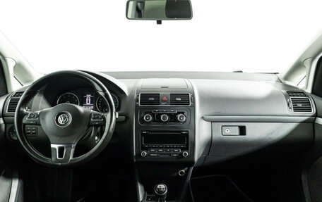 Volkswagen Touran III, 2012 год, 725 989 рублей, 13 фотография