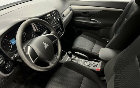Mitsubishi Outlander III рестайлинг 3, 2012 год, 1 245 000 рублей, 9 фотография
