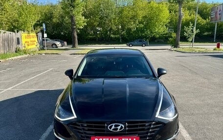 Hyundai Sonata VIII, 2020 год, 2 750 000 рублей, 2 фотография