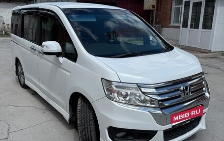 Honda Stepwgn IV, 2012 год, 1 500 000 рублей, 1 фотография