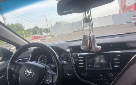 Toyota Camry, 2019 год, 2 500 000 рублей, 2 фотография