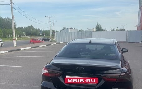 Toyota Camry, 2019 год, 2 500 000 рублей, 4 фотография
