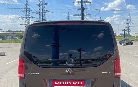 Mercedes-Benz V-Класс, 2019 год, 6 650 000 рублей, 3 фотография