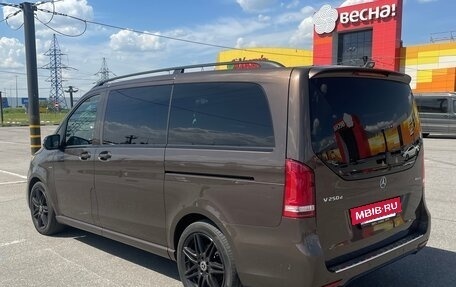 Mercedes-Benz V-Класс, 2019 год, 6 650 000 рублей, 5 фотография