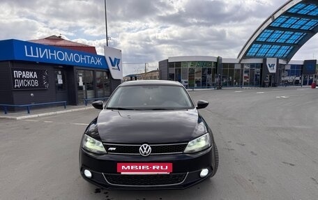 Volkswagen Jetta VI, 2012 год, 1 240 000 рублей, 3 фотография