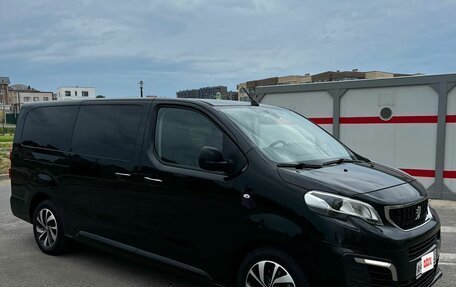Peugeot Traveller I, 2019 год, 2 600 000 рублей, 2 фотография