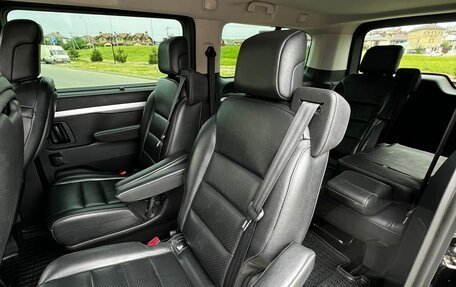 Peugeot Traveller I, 2019 год, 2 600 000 рублей, 17 фотография