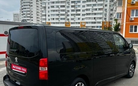 Peugeot Traveller I, 2019 год, 2 600 000 рублей, 11 фотография