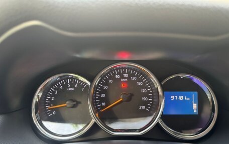 Renault Duster I рестайлинг, 2017 год, 1 500 000 рублей, 17 фотография