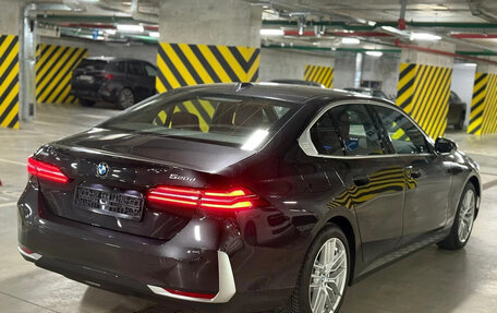 BMW 5 серия, 2024 год, 7 100 000 рублей, 4 фотография