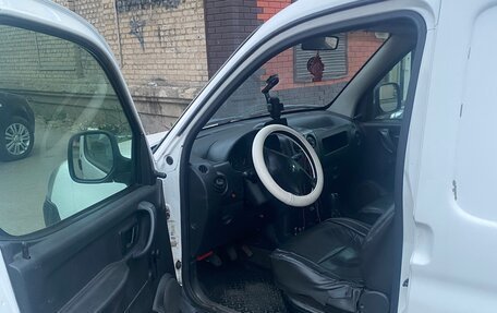 Peugeot Partner II рестайлинг 2, 2005 год, 360 000 рублей, 4 фотография