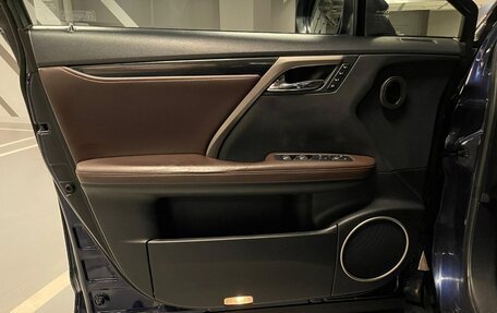 Lexus RX IV рестайлинг, 2019 год, 4 750 000 рублей, 28 фотография