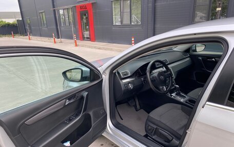 Volkswagen Passat B7, 2011 год, 980 000 рублей, 7 фотография