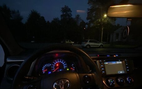 Toyota RAV4, 2014 год, 1 700 000 рублей, 13 фотография