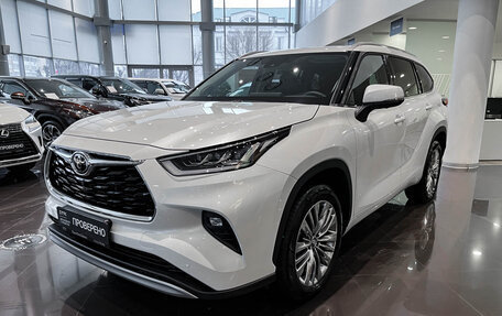 Toyota Highlander, 2025 год, 6 100 000 рублей, 5 фотография
