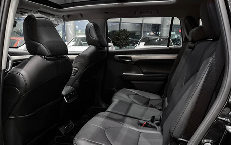Toyota Highlander, 2025 год, 6 100 000 рублей, 16 фотография