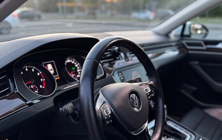 Volkswagen Passat B8 рестайлинг, 2018 год, 2 420 000 рублей, 3 фотография