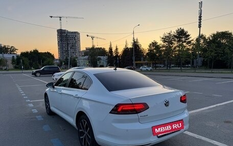 Volkswagen Passat B8 рестайлинг, 2018 год, 2 420 000 рублей, 7 фотография