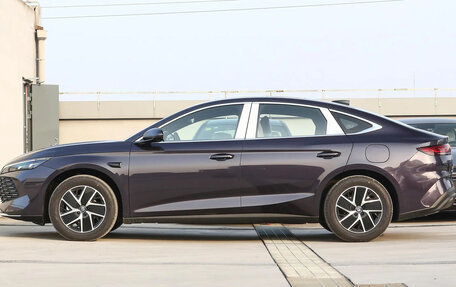 BYD Qin, 2025 год, 4 950 000 рублей, 11 фотография