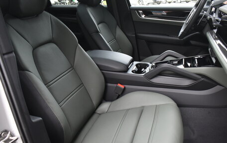 Porsche Cayenne III, 2025 год, 18 200 000 рублей, 13 фотография