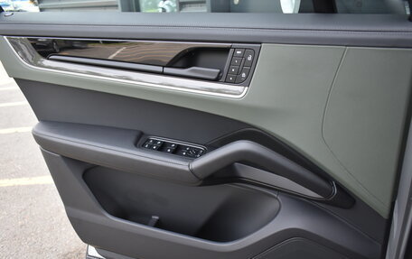 Porsche Cayenne III, 2025 год, 18 200 000 рублей, 25 фотография