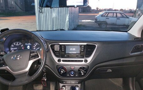 Hyundai Solaris II рестайлинг, 2018 год, 1 480 000 рублей, 8 фотография