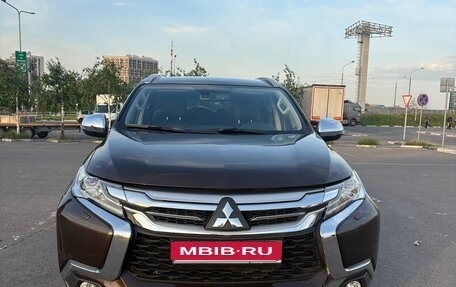 Mitsubishi Pajero Sport III рестайлинг, 2019 год, 3 800 000 рублей, 1 фотография