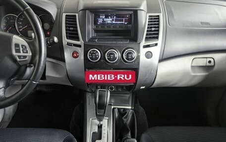 Mitsubishi Pajero Sport II рестайлинг, 2012 год, 1 355 000 рублей, 11 фотография