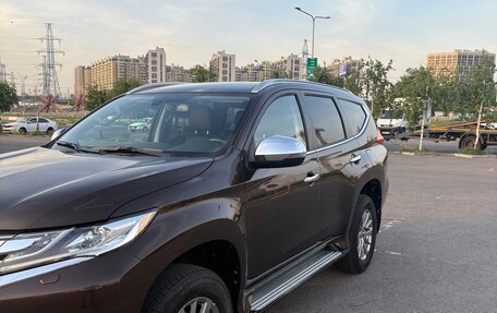 Mitsubishi Pajero Sport III рестайлинг, 2019 год, 3 800 000 рублей, 2 фотография