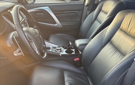 Mitsubishi Pajero Sport III рестайлинг, 2019 год, 3 800 000 рублей, 17 фотография
