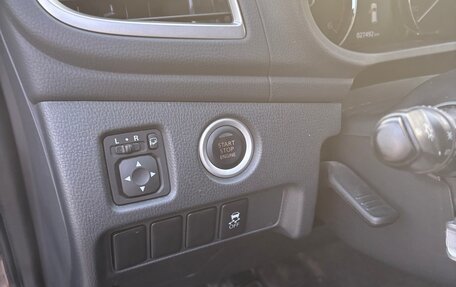 Mitsubishi Pajero Sport III рестайлинг, 2019 год, 3 800 000 рублей, 13 фотография