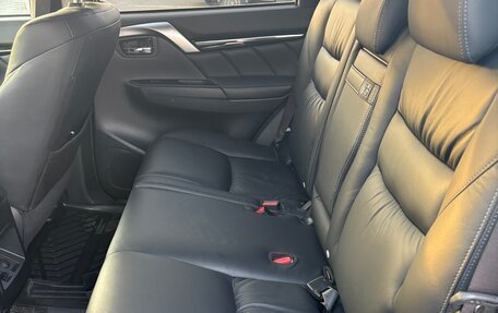 Mitsubishi Pajero Sport III рестайлинг, 2019 год, 3 800 000 рублей, 18 фотография