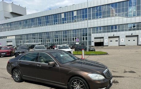 Mercedes-Benz S-Класс, 2012 год, 1 900 000 рублей, 4 фотография
