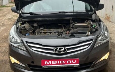 Hyundai Solaris II рестайлинг, 2014 год, 930 000 рублей, 2 фотография