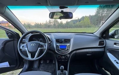 Hyundai Solaris II рестайлинг, 2012 год, 690 000 рублей, 1 фотография