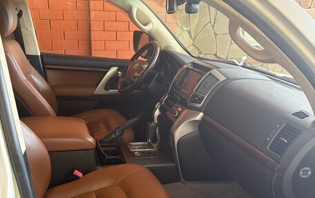 Toyota Land Cruiser 200, 2014 год, 4 500 000 рублей, 9 фотография