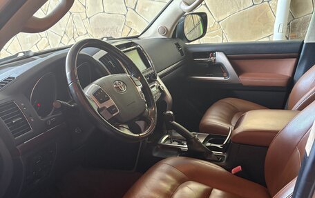 Toyota Land Cruiser 200, 2014 год, 4 500 000 рублей, 10 фотография