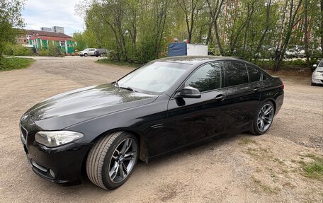 BMW 5 серия, 2013 год, 1 700 000 рублей, 2 фотография