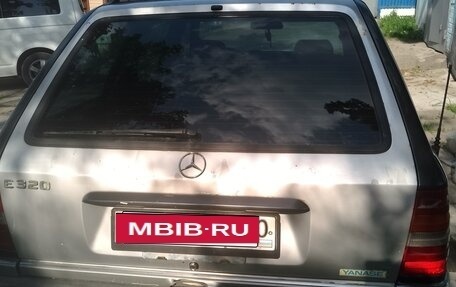 Mercedes-Benz E-Класс, 1993 год, 285 000 рублей, 2 фотография