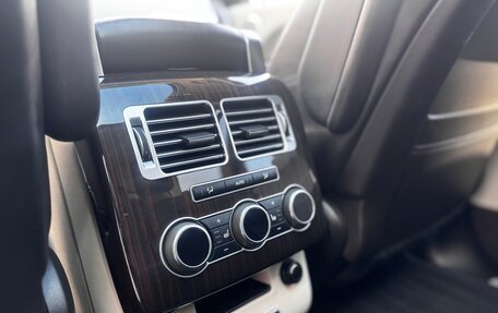 Land Rover Range Rover IV рестайлинг, 2015 год, 4 300 000 рублей, 13 фотография