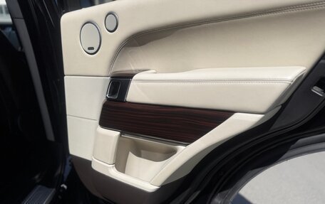 Land Rover Range Rover IV рестайлинг, 2015 год, 4 300 000 рублей, 27 фотография