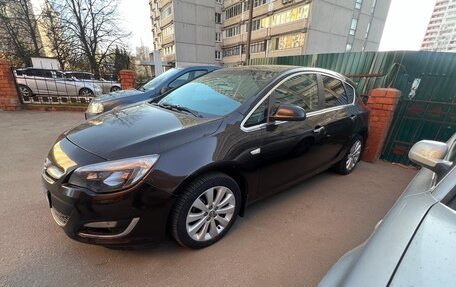 Opel Astra J, 2013 год, 920 000 рублей, 3 фотография