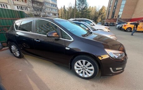 Opel Astra J, 2013 год, 920 000 рублей, 4 фотография