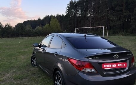 Hyundai Solaris II рестайлинг, 2012 год, 690 000 рублей, 3 фотография