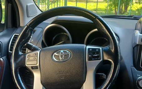 Toyota Land Cruiser Prado 150 рестайлинг 2, 2014 год, 3 400 000 рублей, 6 фотография
