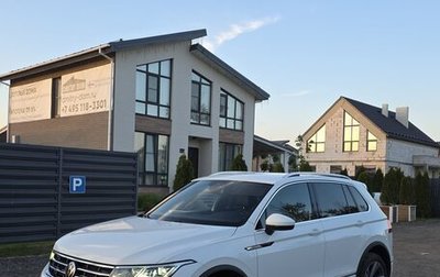 Volkswagen Tiguan II, 2020 год, 3 690 000 рублей, 1 фотография