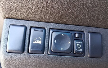 Nissan Pathfinder, 2012 год, 1 050 000 рублей, 21 фотография