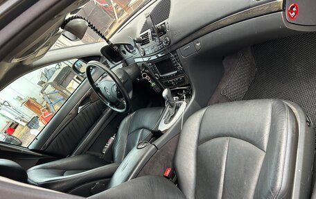 Mercedes-Benz E-Класс, 2004 год, 995 000 рублей, 9 фотография
